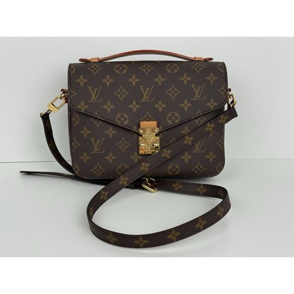 Louis Vuitton Pochette Métis Monogram Canvas Shoulder Bag with Gold Hardware - Picture 2 of 16